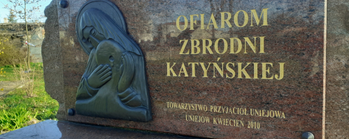 Plac dębów katyńskich